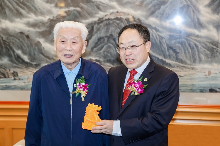 林宗棠、吴光权合影