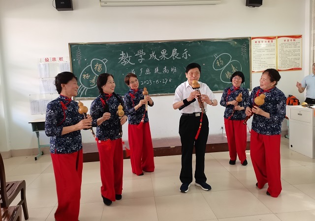 葫芦丝是适合老年人学习的乐器